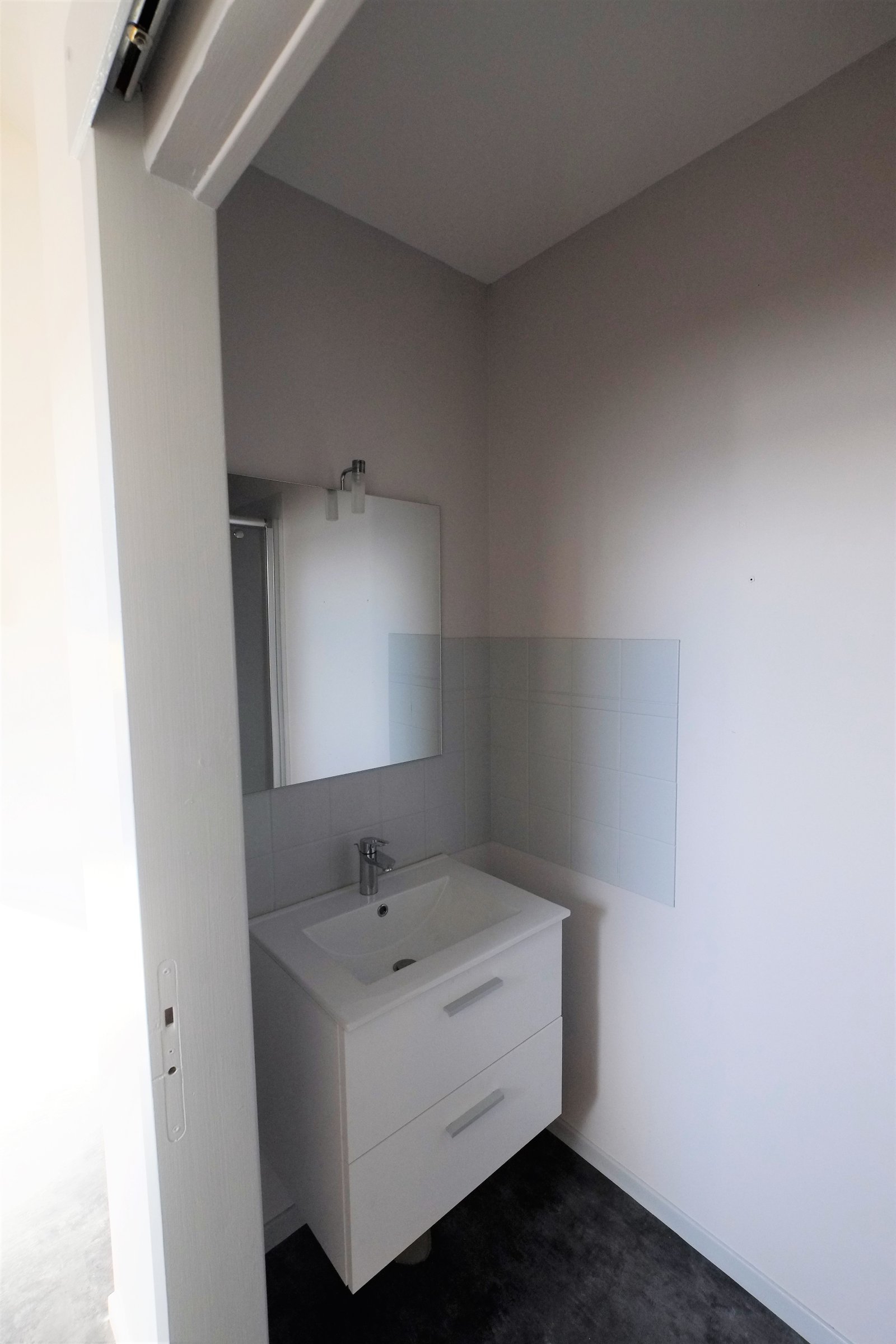 📍 DUPLEX CALME AVEC PARKING – SAINTE-SAVINE
